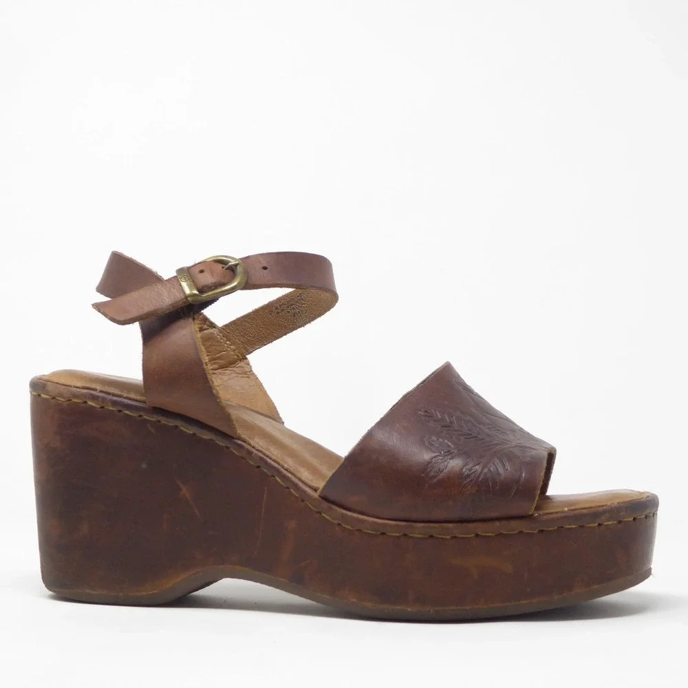Born Moapa Women Wedge Sandals Brown Floral Tooled Leather Platform 9